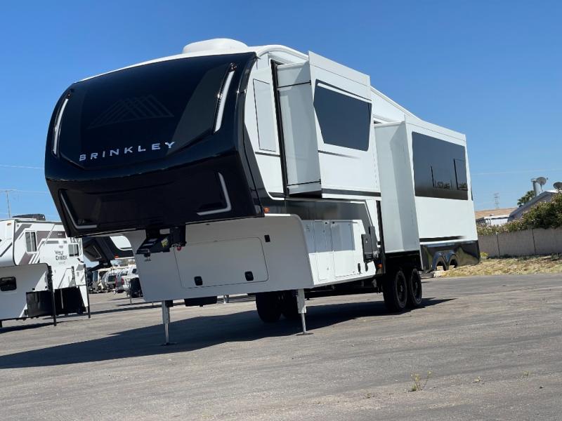 New 2024 Brinkley Z2900 Photo